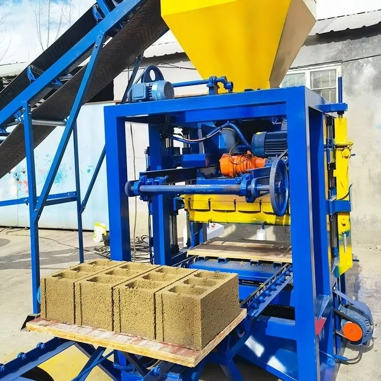 QT4-24  Concrete Brick Production Line Brick Making Machine