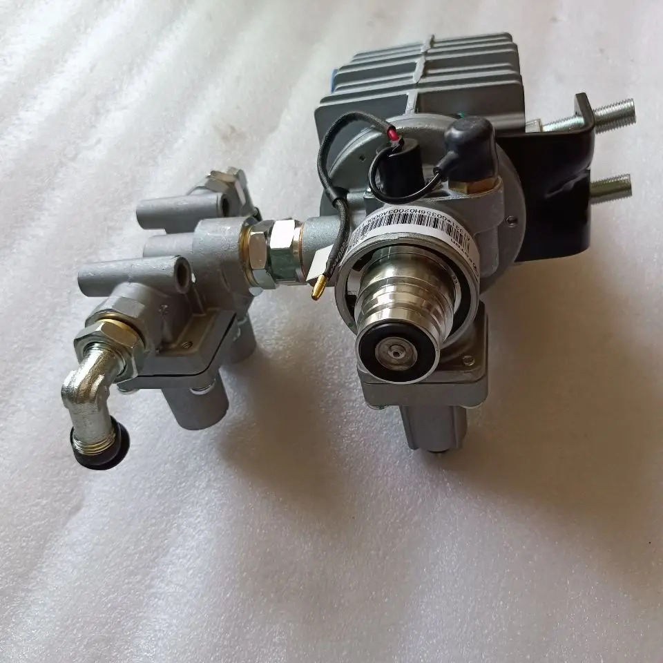 

Pressure regulating condenser with four-loop assembly AX210