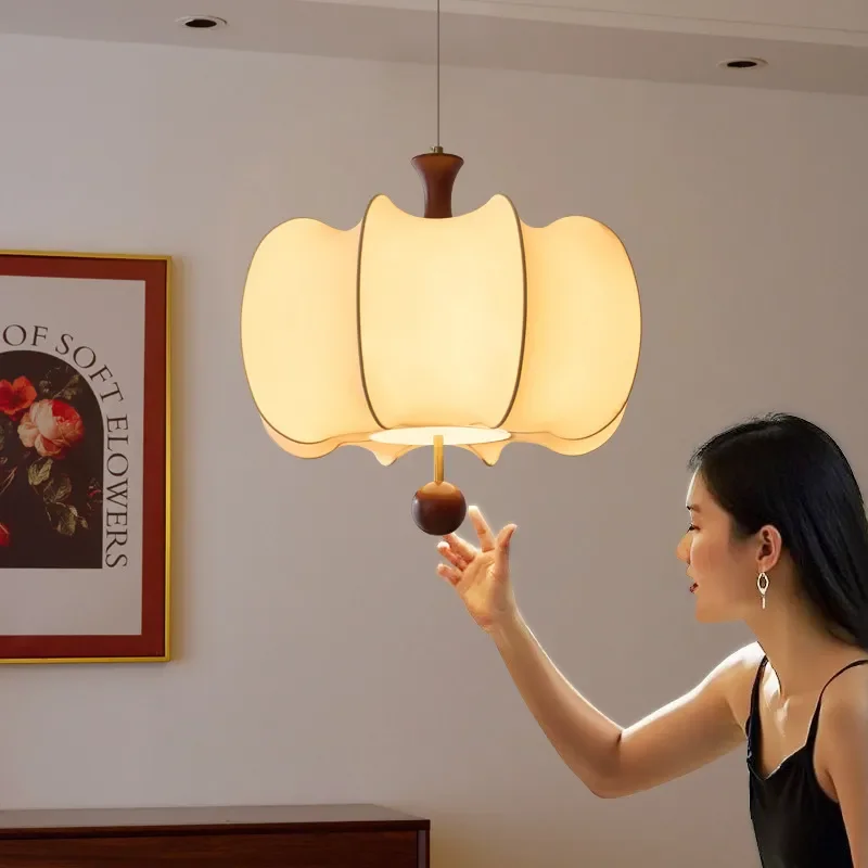 Vintage French Style Chandelier for Dining Room Medieval Retro Pendant Light for Bedroom Study Bar Tea House Zen Decor Main
