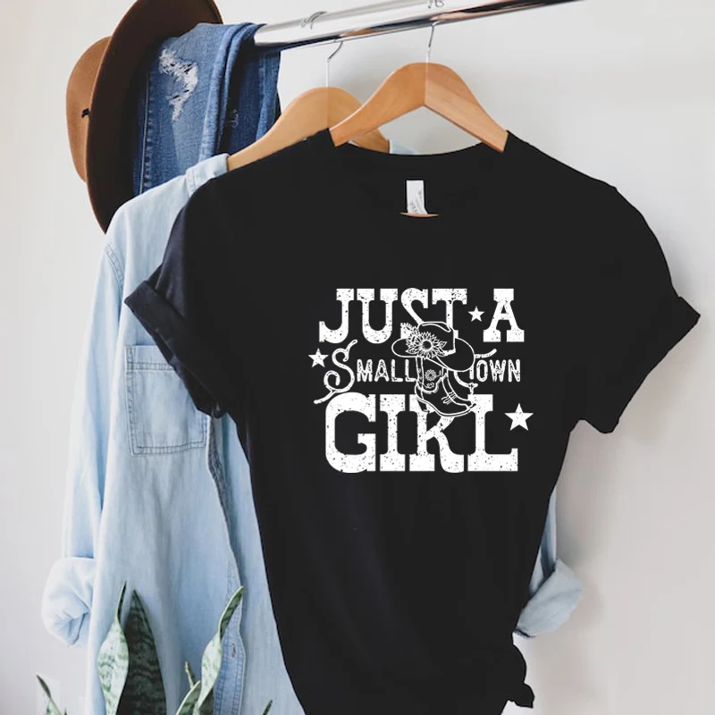 Small Town Girl Vintage Western Graphic T-Shirts Women Short Sleeve Music T Shirt Country Girl Cute Funny Tshirts Retro Tops