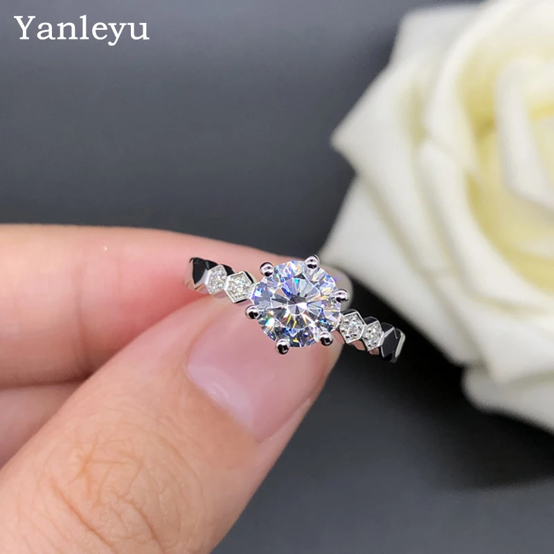 

Yanleyu Trendy Wedding Jewelry Women Rings Delicate Classic 1 Carat Cubic Zirconia Engagement Anniversary Ring 925 Silver Color