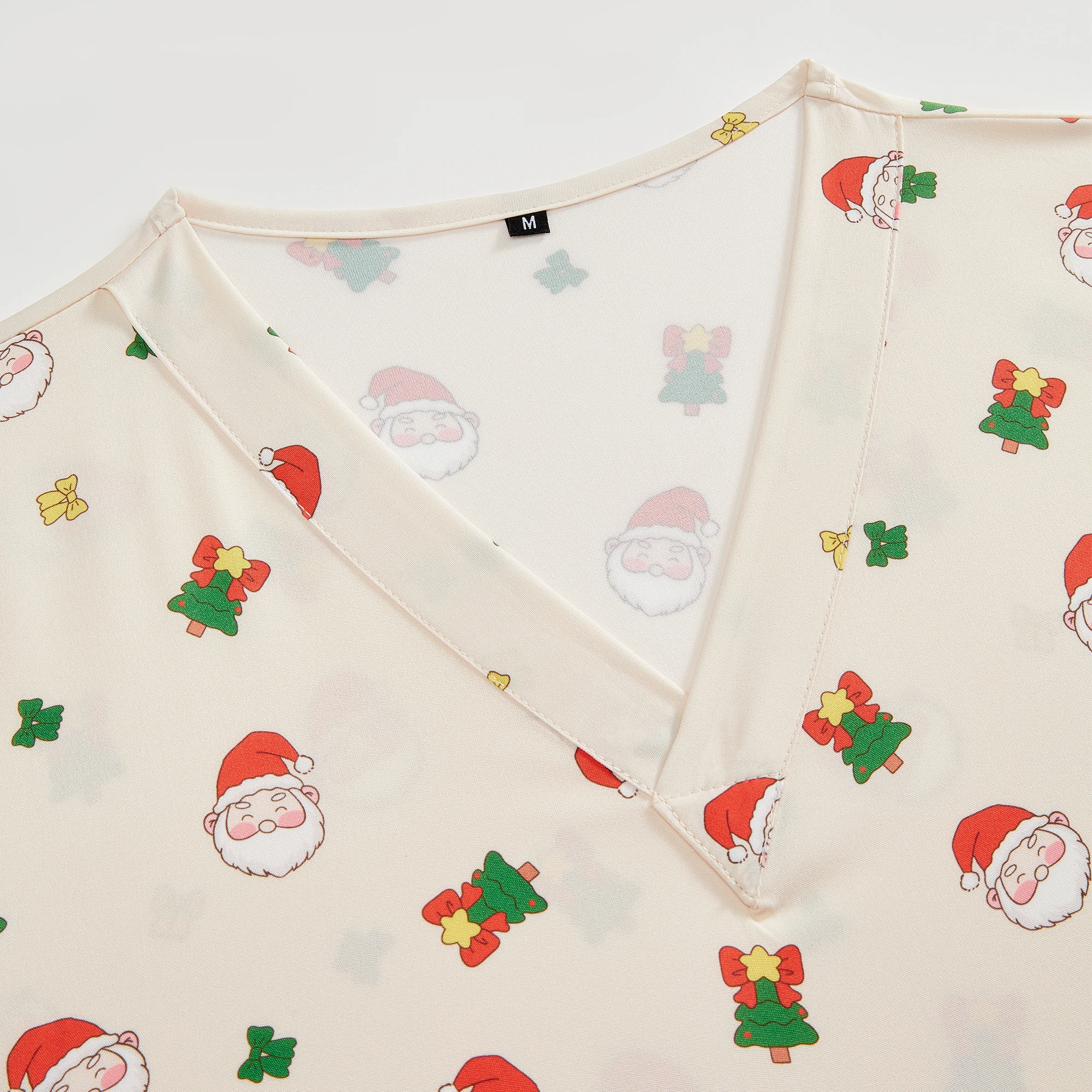 【Christmas】Women Scrub Top Beige Santa Claus Print Holiday Workwear for Nurses Surgical Medical Clinical Cartoon Uniform