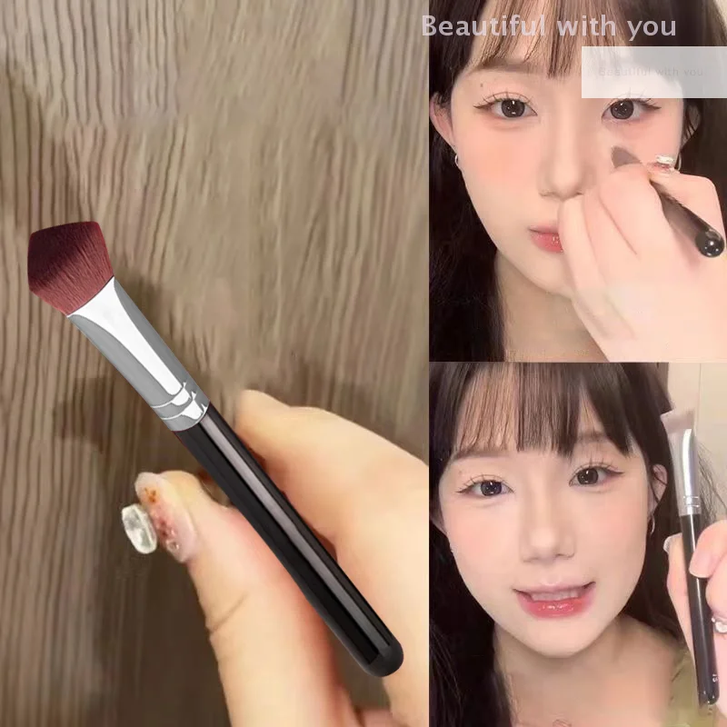 斜めハイライターブラシ フェイスコンター ファンデーション コンシーラーブラシ 三角形 合成毛 ファンデーション ハイライターブラシ