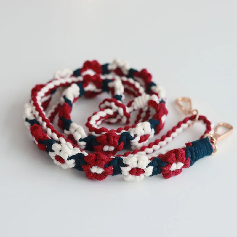 Wine red and white adjustable mobile phone strap woven camera strap with high aesthetic value Daisy flower crossbody neck hangin