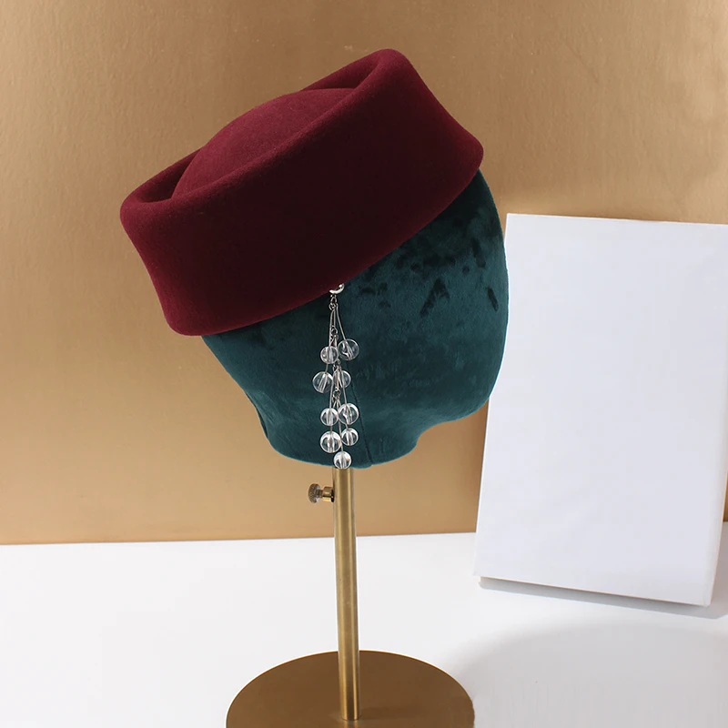 Britische Retro-Aristokratische Mode-Stewardess-Mütze aus Wolle für Damen, elegante französische kleine 54 cm Miniatur-Mütze – Detail 18