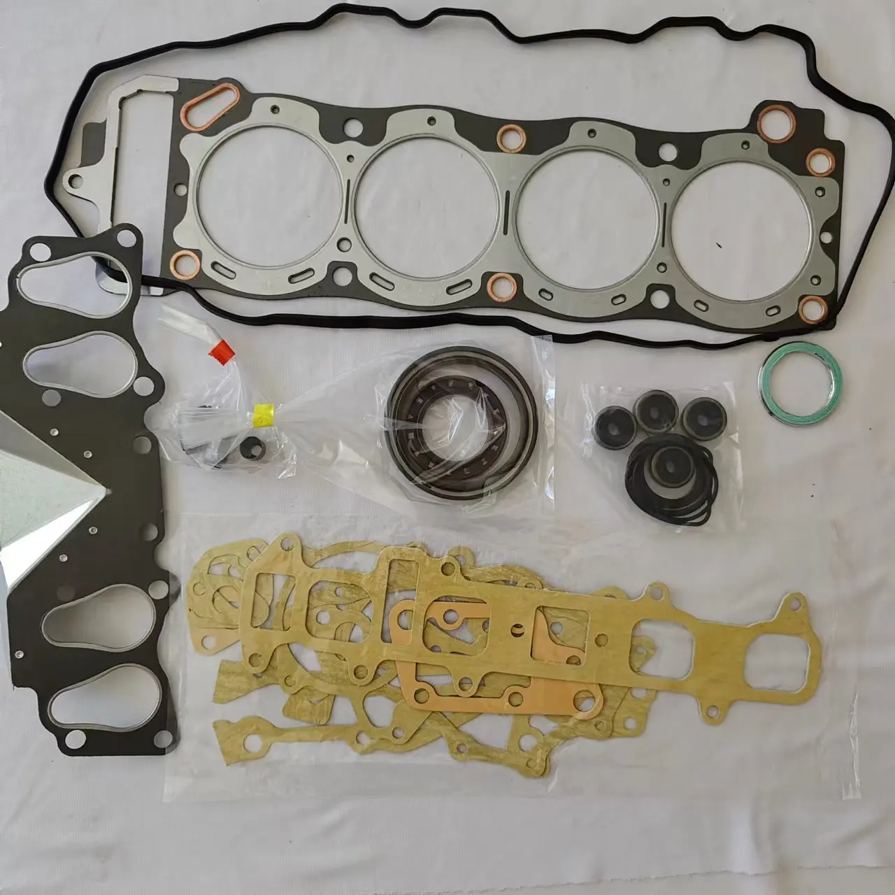 21r 22r Engine Gasket Kit for Toyota Cylinder Head 04111-35342: تقييم ونصائح للاستخدام الفعّال