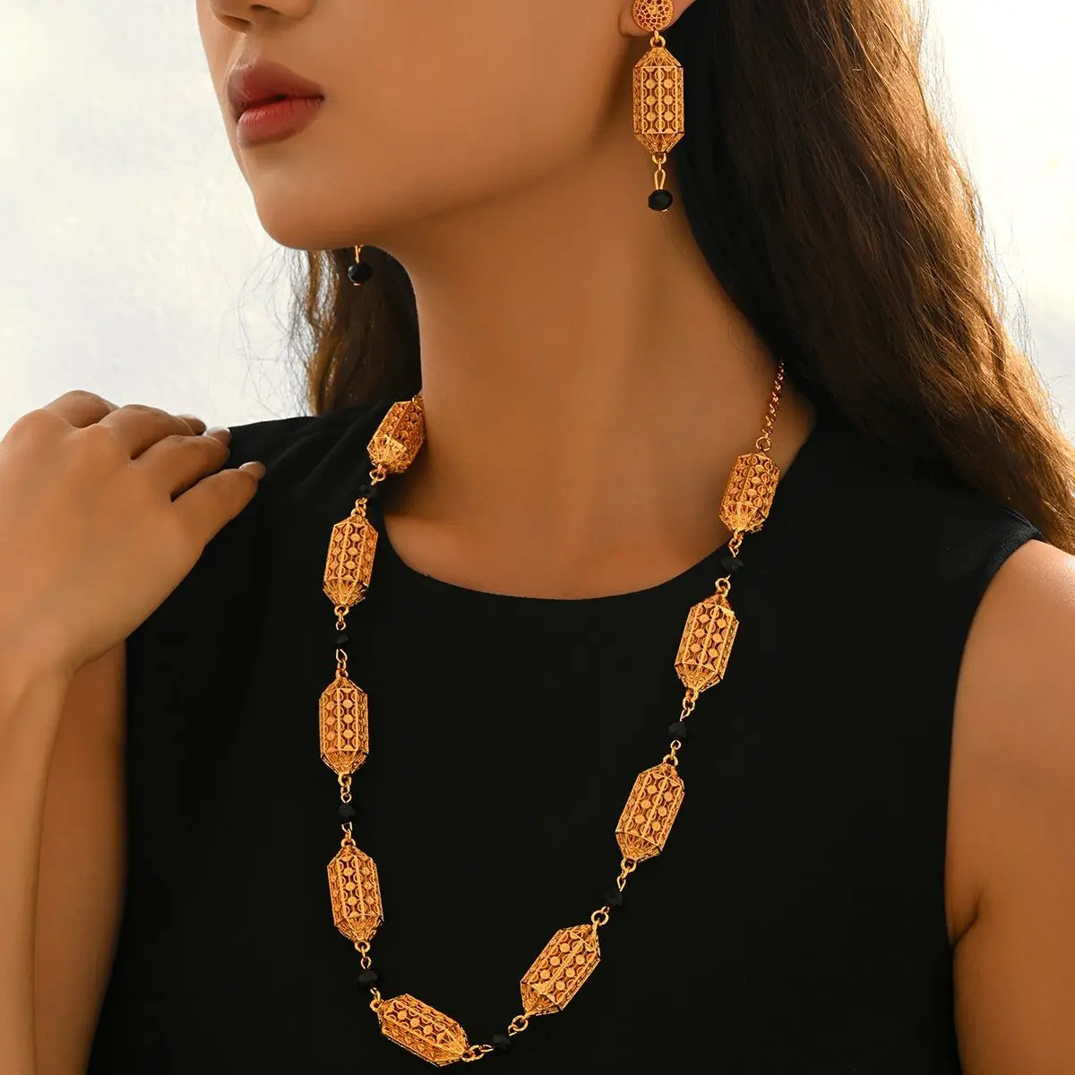 New Fashionable High end Dubai 24K Gold Plated Necklace Earrings Exquisite Wedding Party Jewelry Set for Lovers 555