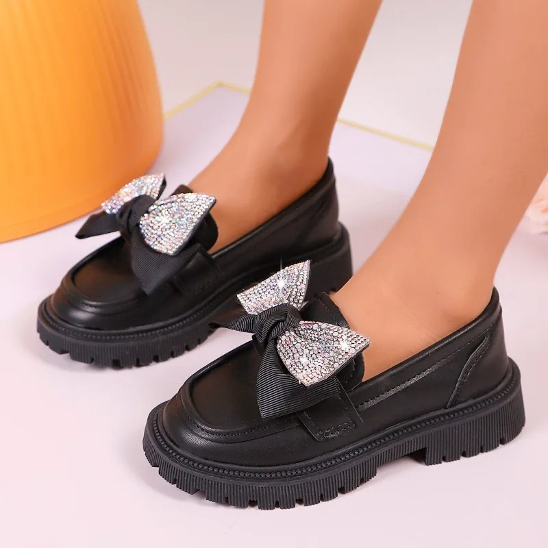 

Children Leather Shoes with Sweet Bows Chic Girls Flat Shoes Soft Bottom 2025 Autumn New Kids Performance Shoes Round Toes Shiny