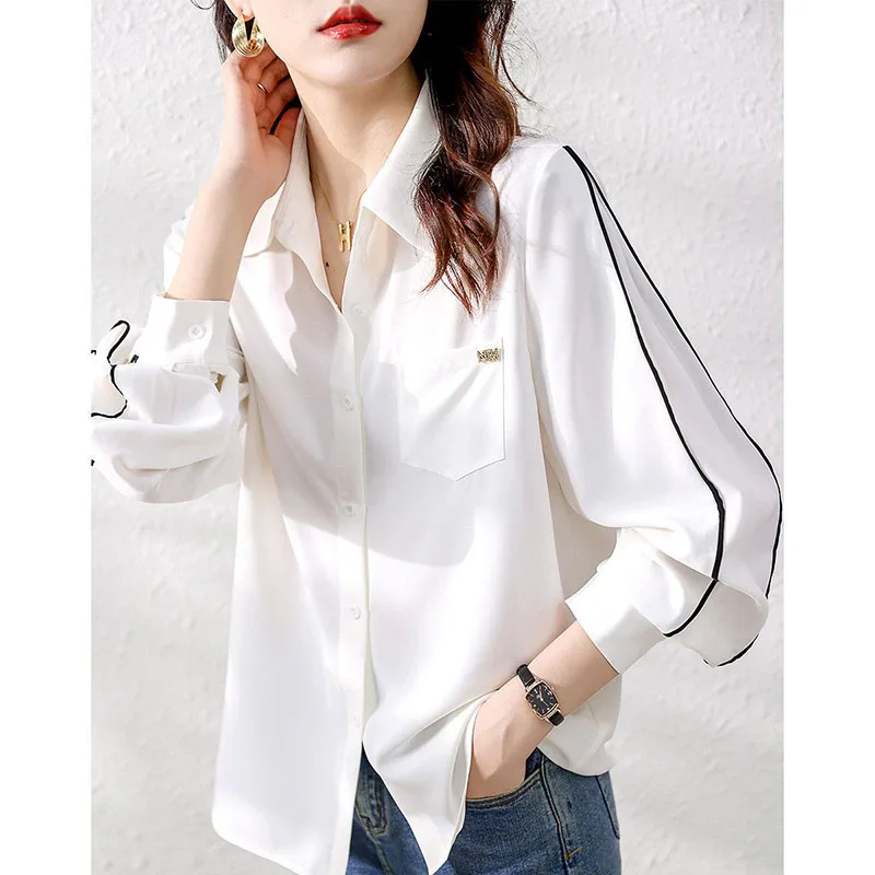 2023 Autumn New Fashion Lapel Button Spliced Pockets All-match Shirt Women Clothing Loose Casual Tops Office Lady Blouse