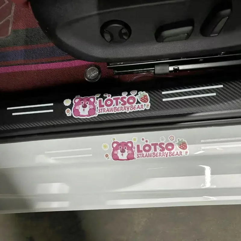 Sanrio-tiras de alféizar de puerta de coche HelloKitty, pegatinas protectoras antiescalonamiento, lindo Interior de coche Universal, calcomanías de dibujos animados de Pedal