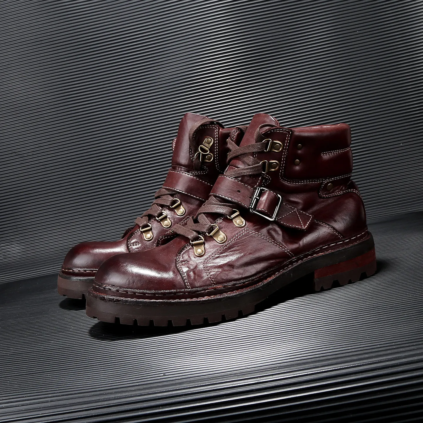 Handcrafted Washed Horsehide Men Casual Work Shoes Thick-Sole Retro Motorcycle Boots Outdoor Hiking Ankle High-Top Boots