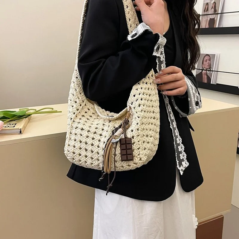 

Elegant Shoulder Bag Ladies Fashion Accessory Premium Leather Messenger Design Luxury Brand Famous Designer