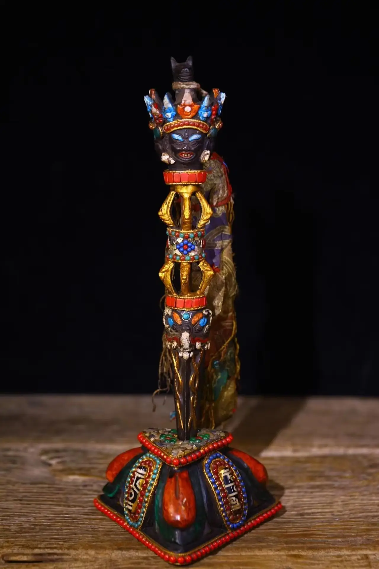 

12-дюймовая коллекция фарфоров, старая бронза, киноварь, окрашенная мозаика, драгоценный камень, бусины gZi, череп Hayagriva, голова Ваджра Пхурпа, зал поклонения