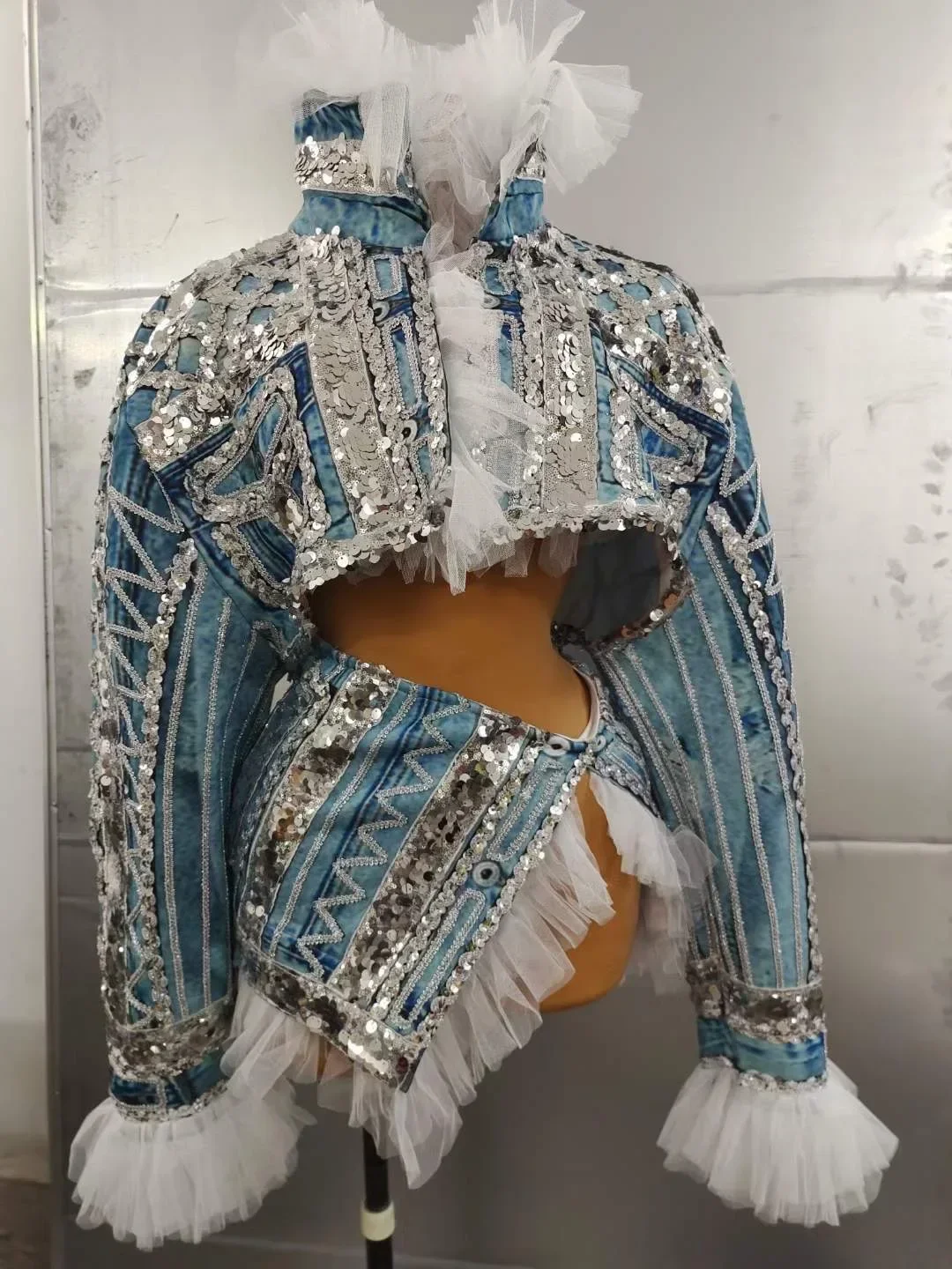 

Women Two Pieces Show Denim Jacket Shining Sequins White Gauze Sexy Stage Singer Costumes