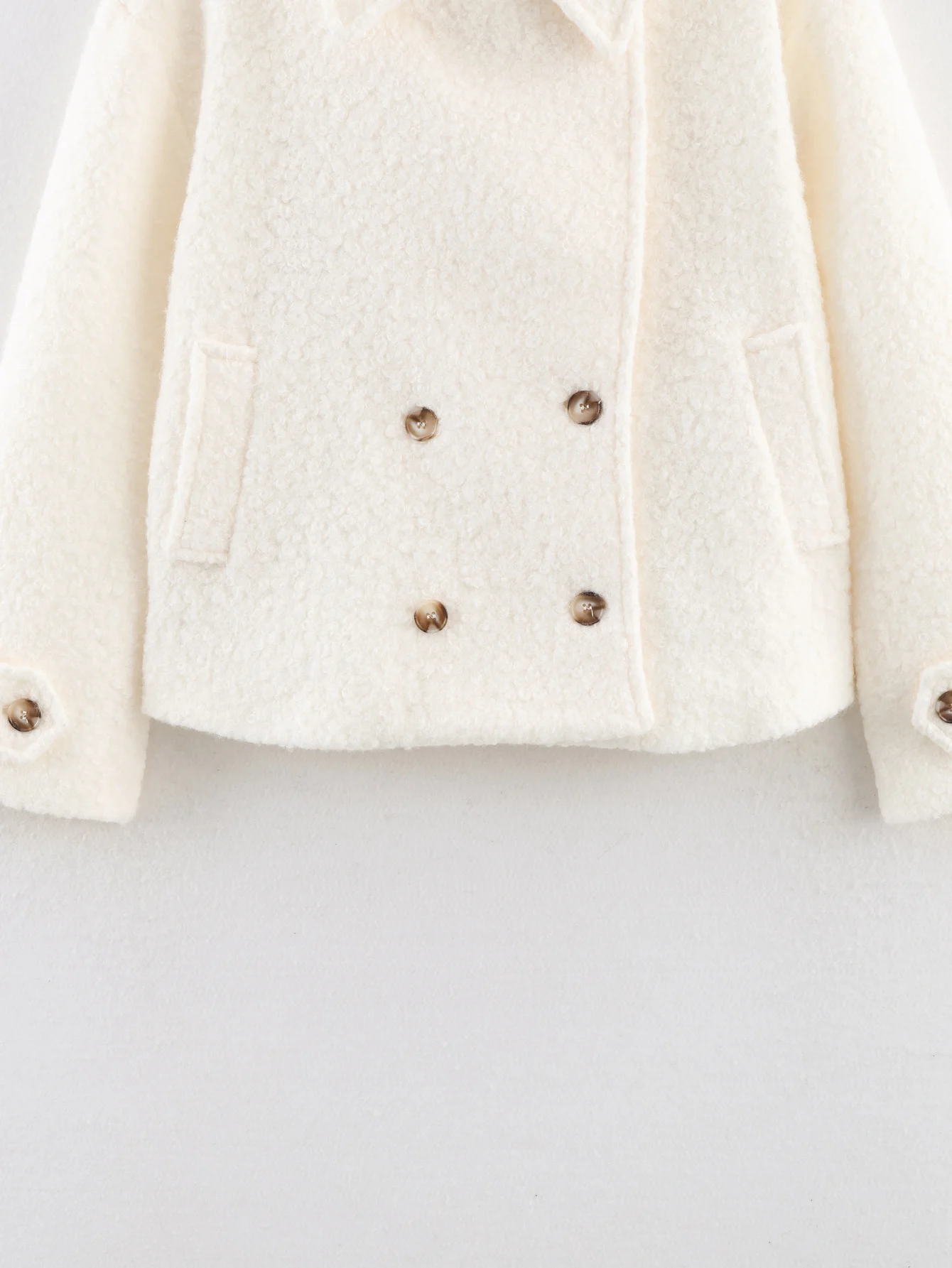 Cappotto di lana in pile corto moda donna autunno inverno femminile doppio petto colletto rovesciato capispalla per pendolari giacca beige