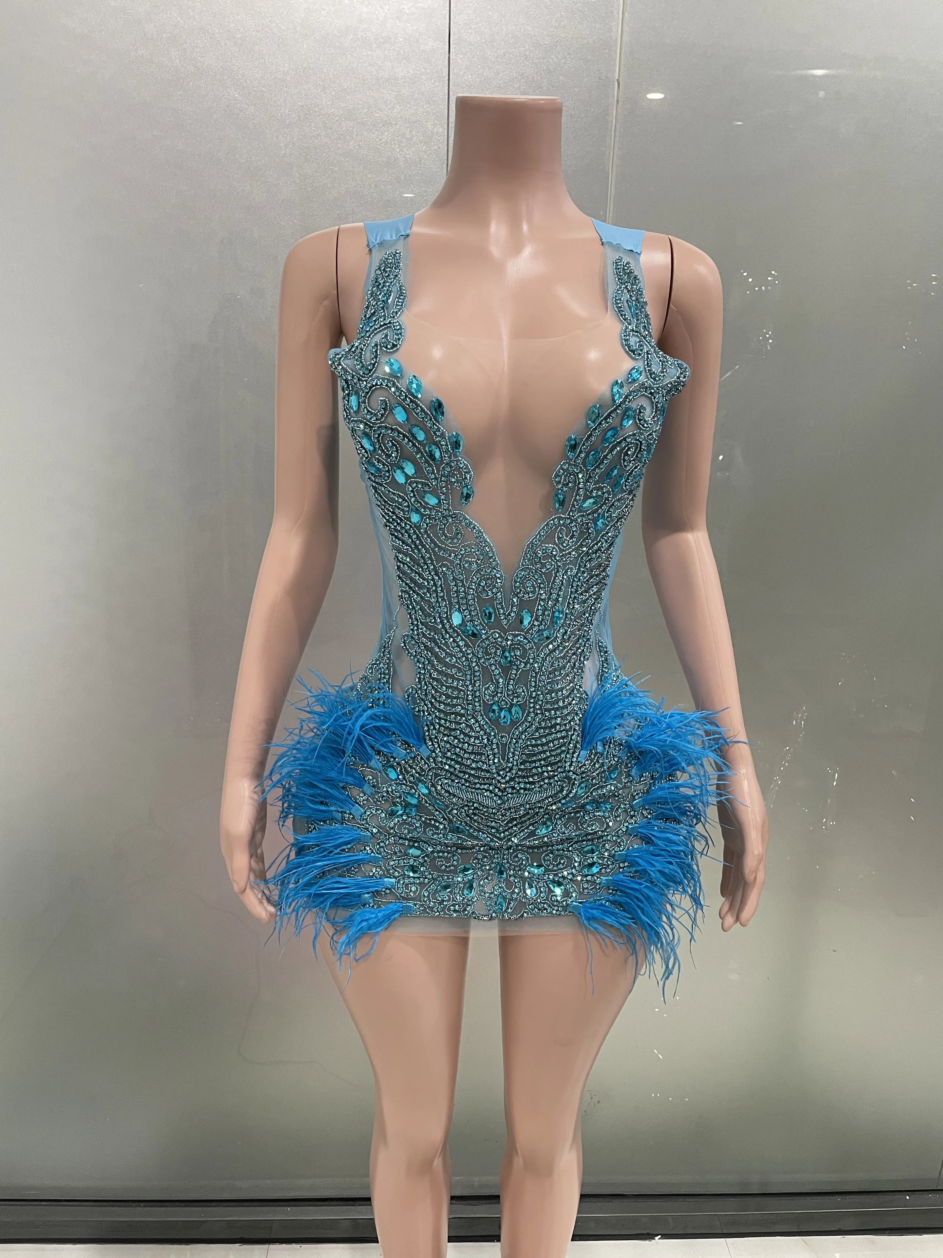 Luxury Sparkling Crystal Rhinestone Peacock Blue Feather Mini Cocktail Prom Dresse Women Party Gowns Sheer Mesh Birthday Dresses