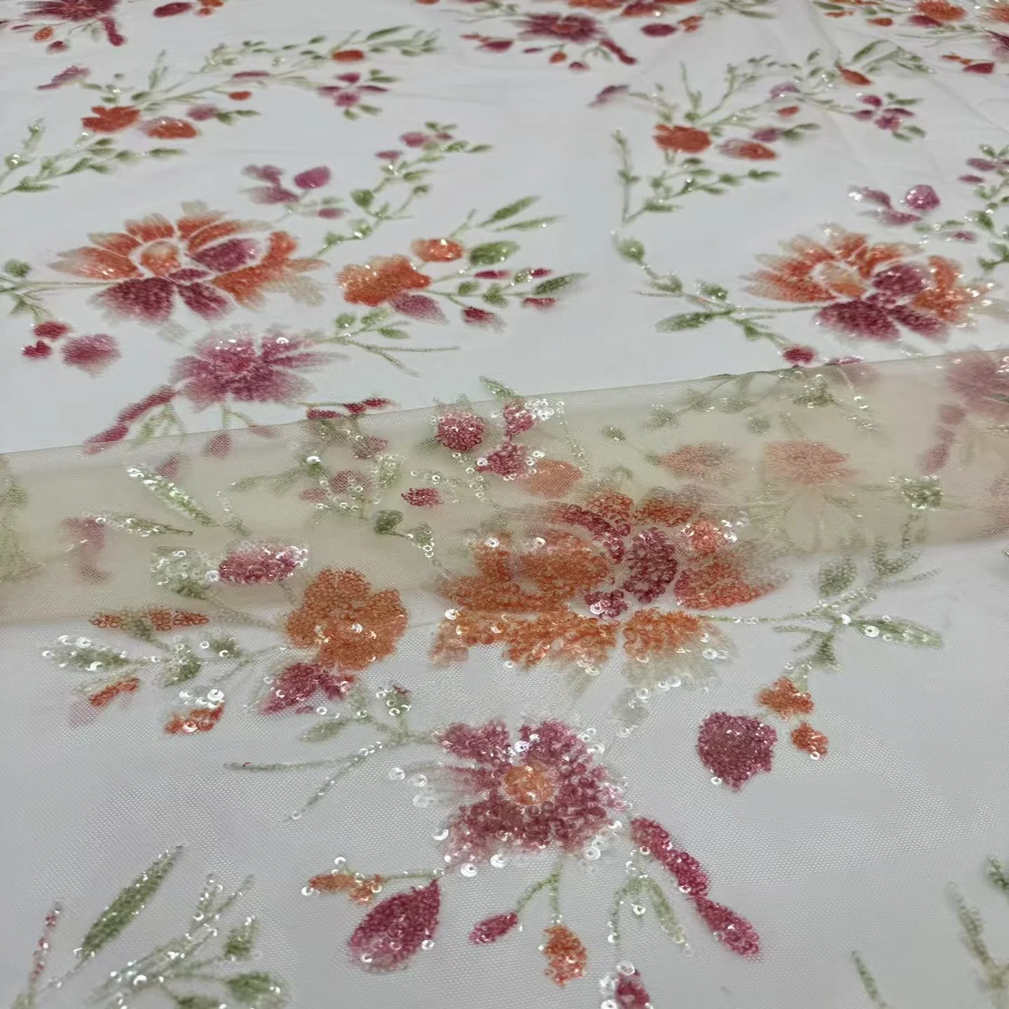 

High-End Embroidered Lace Fabric for Gowns Fabric Me Material Floral Pattern Modern Sle Chinese Origin