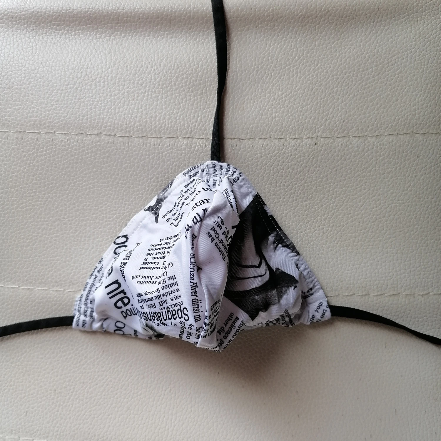 

Мужские трусы-стринги с тонким поясом, с принтом газетных надписей, сексуальные, забавные, для геев, с открытыми ягодицами