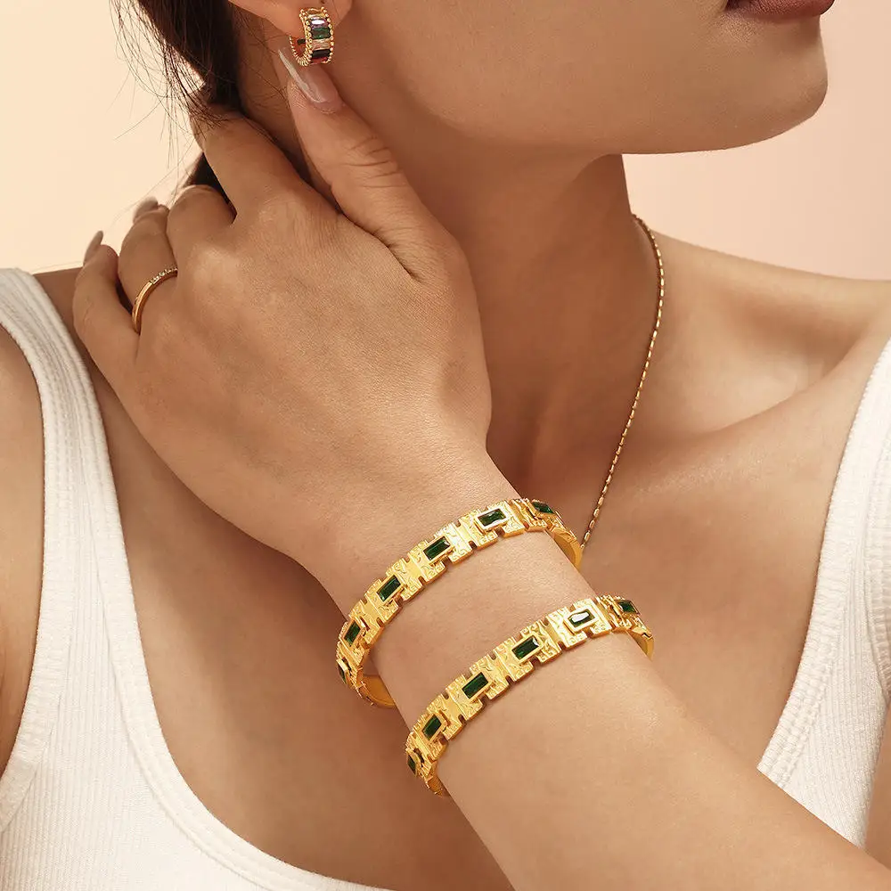 Ins Sleenen سوار زجاجي مربع تصميم أزرق من التيتانيوم الصلب مطلي 8K الذهب عبر الحدود سوار مجوهرات راقية