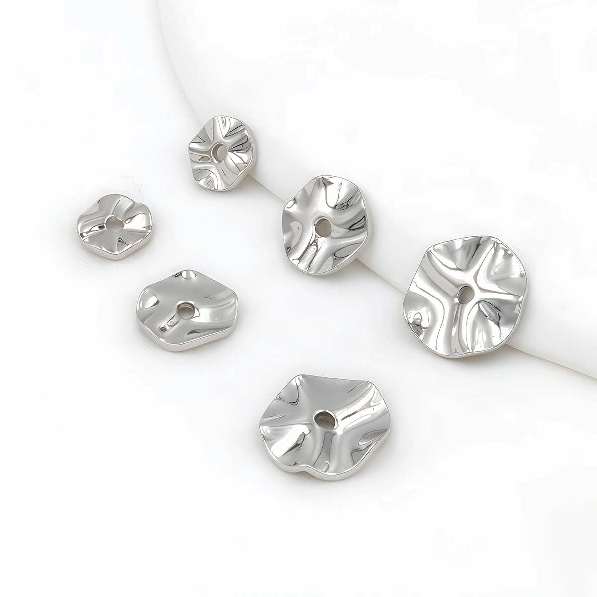 20/30 Stück Flache Runde Metall-Abstandsperlen Barocke Wellenperlen Vergoldet 4-10mm für Halsketten, Ohrringe, Armbänder, Schmuckzubehör – Detail 5