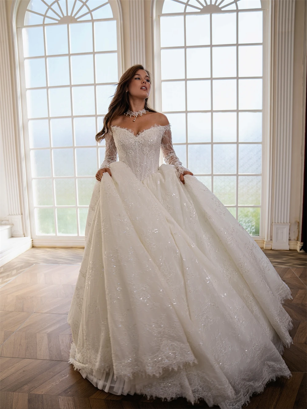 

Customized Boho White Lace Bridal Gowns Classic Sweetheart Long Sleeves Wedding Dress Dreamy A-Line Chapel Train Robe de mariée