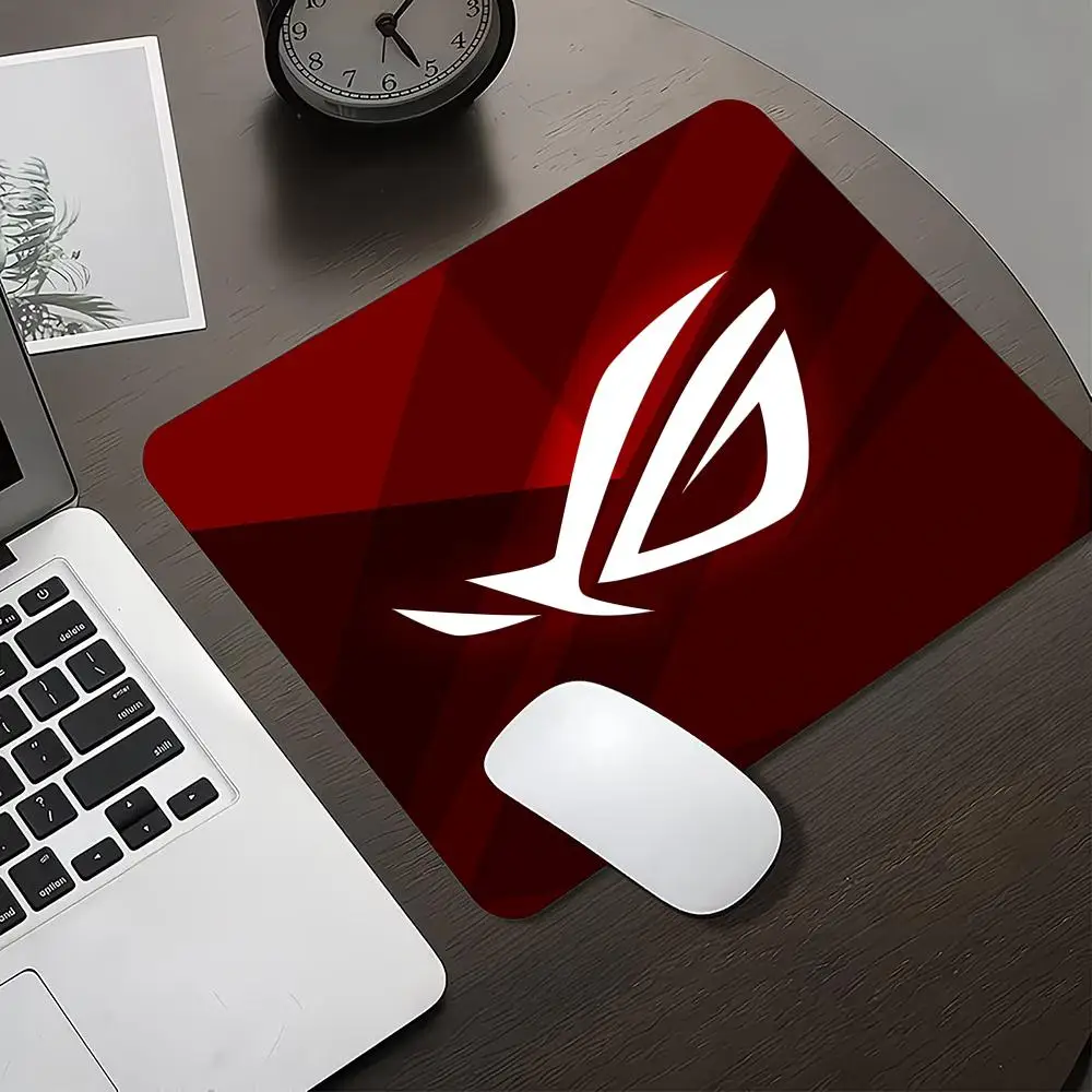 

ROG Mouse Pad Mouse Pad Small Office Table Mats Computer Accessories Washable Non-slip Rubber with Precision Lock Edge deakmat