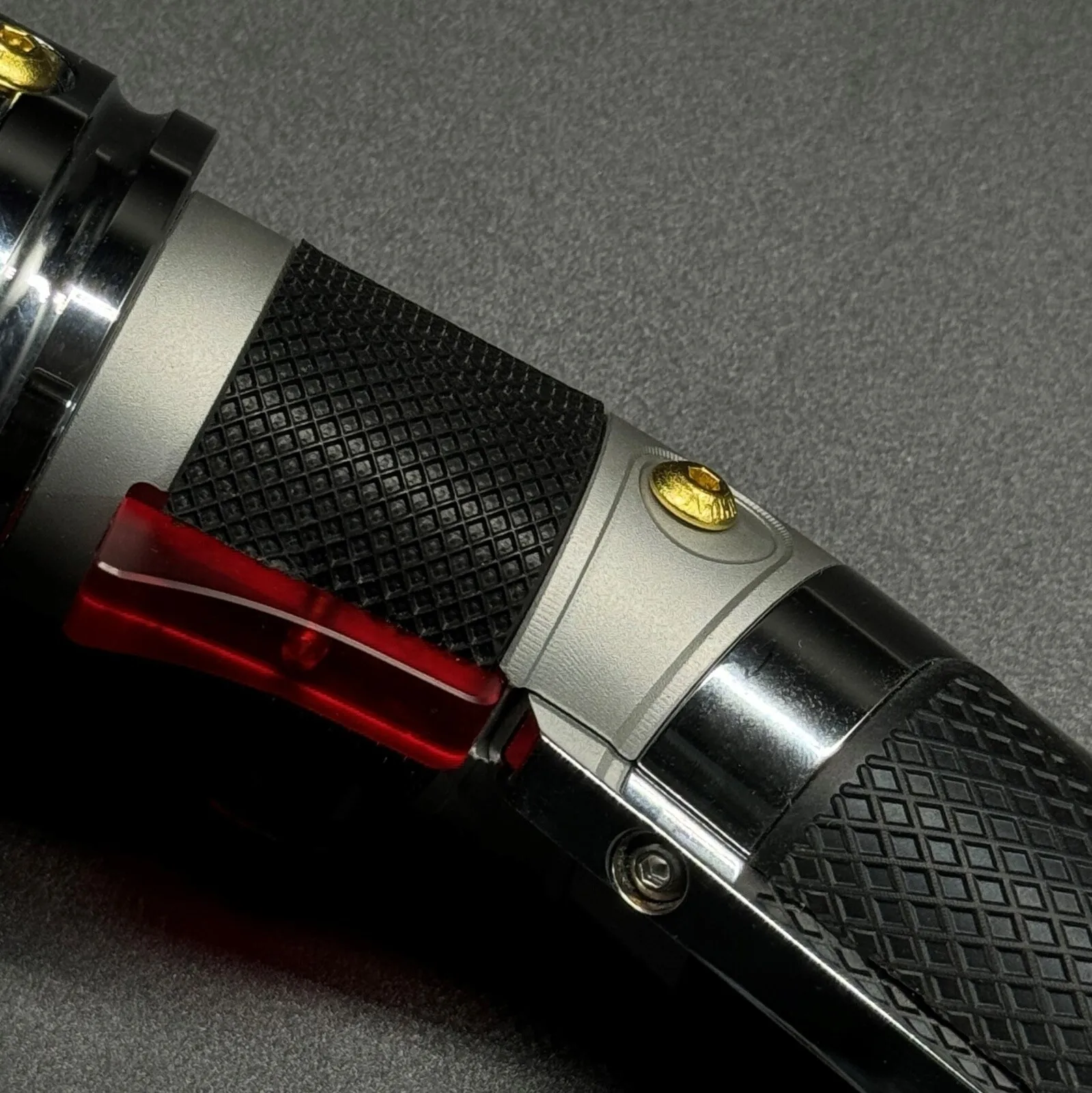 Curved-Handle Light-Up Cosplay Saber — product detail 3