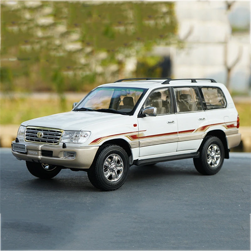 

Модель автомобиля 1:18 Land Cruiser LC100, литая под давлением сплава, имитация металлических игрушек, коллекция дисплеев, модель внедорожника, автомобиль