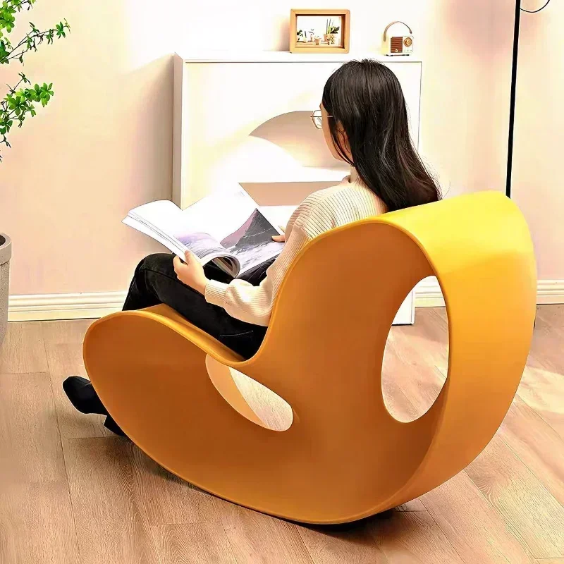 Mecedora nórdica ligera de lujo para exteriores, sillón perezoso creativo, silla de sala de estar con balcón Simple y moderna de ocio de alta gama