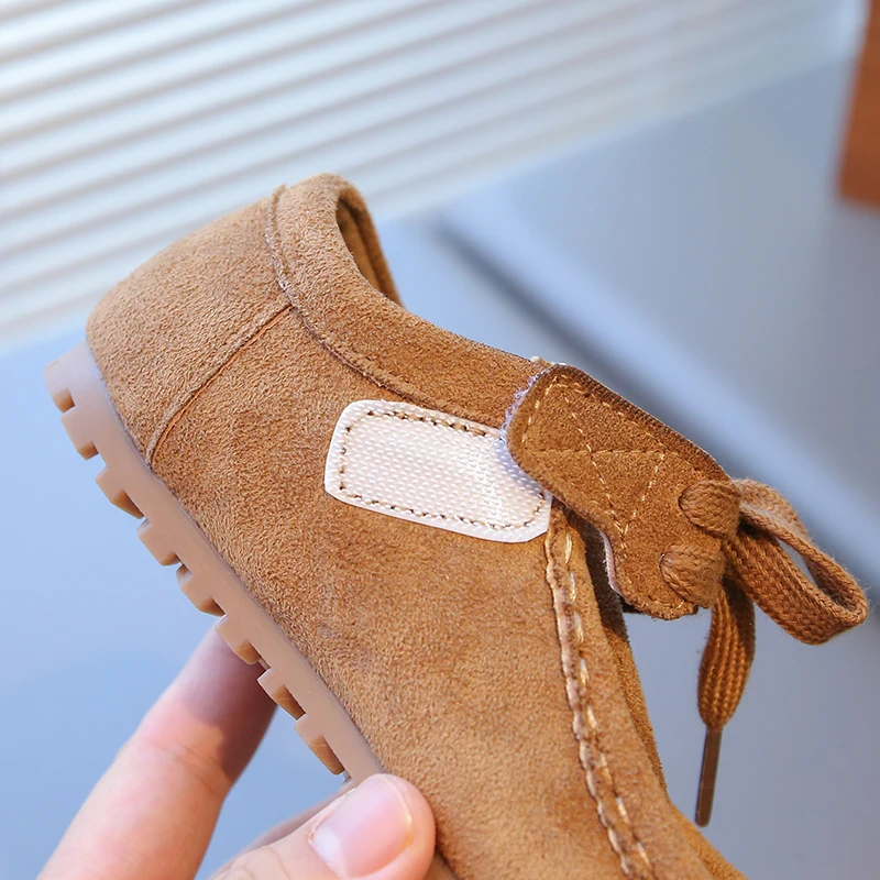 2026 Retro Kinder-Freizeitschuhe mit breiter runder Zehenpartie, weicher Sohle und Kunstleder für den Frühherbst – Allround-Schuhe für Jungen und Mädchen aus Wildleder – Detail 12
