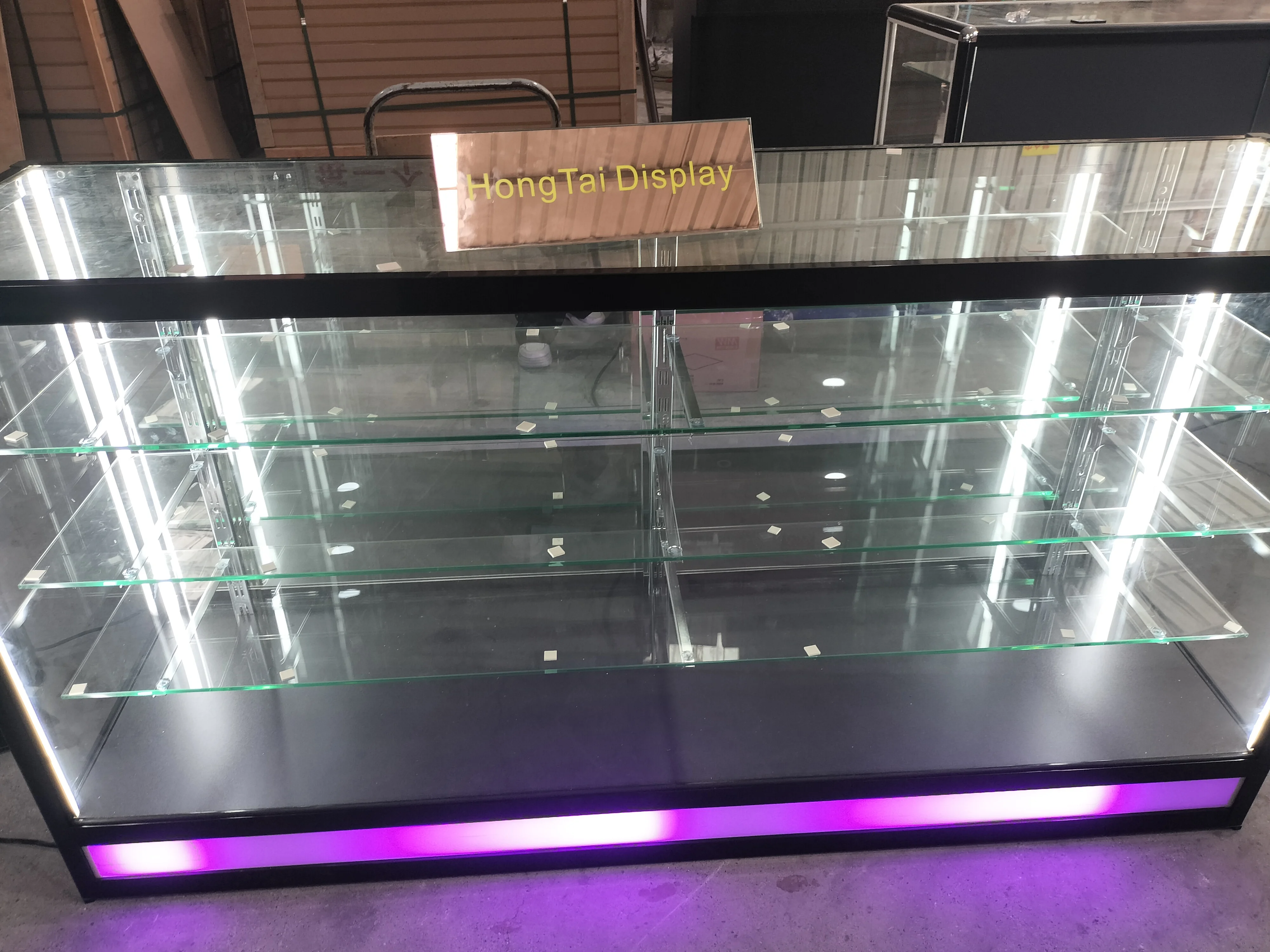 Custom.Full View Display Rack With Lighting Features Popular Styles Adjustable Shelves for Retail Store Display Shop Fitting
