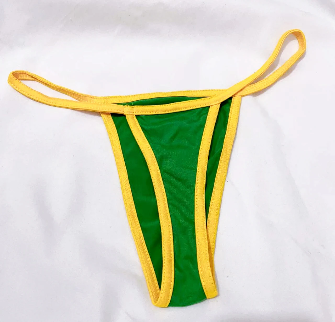 Bikini seksi 2024 wanita Bra bordir Brasil pakaian dalam G-string Thong Lingerie baju renang pinggang rendah set Bikini pakaian renang pantai