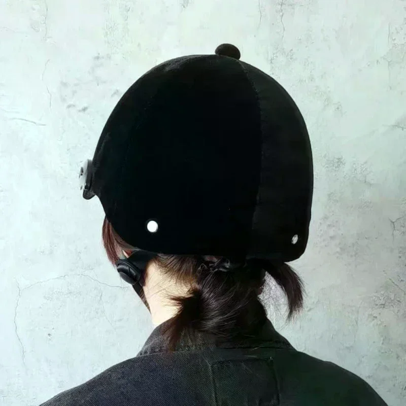 乗馬用ヘルメット プロ仕様 男女兼用 クラシック乗馬キャップ 保護具 アウトドア 調整可能 スポーツ 乗馬帽子 キャップ