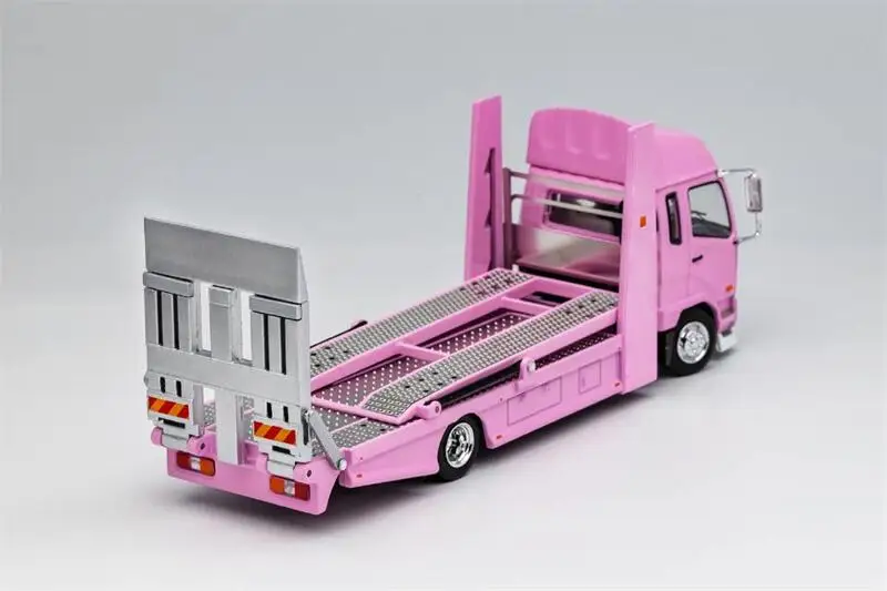 GCD 1:64 Fuso Fighter Mk2 FK 2017 Outriggers Raised Double Deck Tow Pink RHD  Model Car