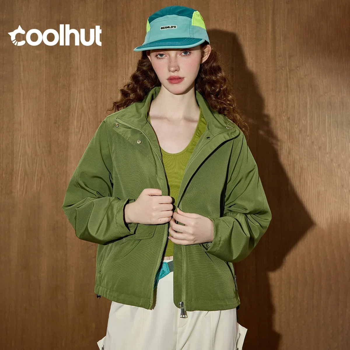 

COOLHUT Women's 2025 Hooded Outdoor Jacket Summer Sun Protection Windbreaker Multi-Pocket Utility Lightweight Streetwear