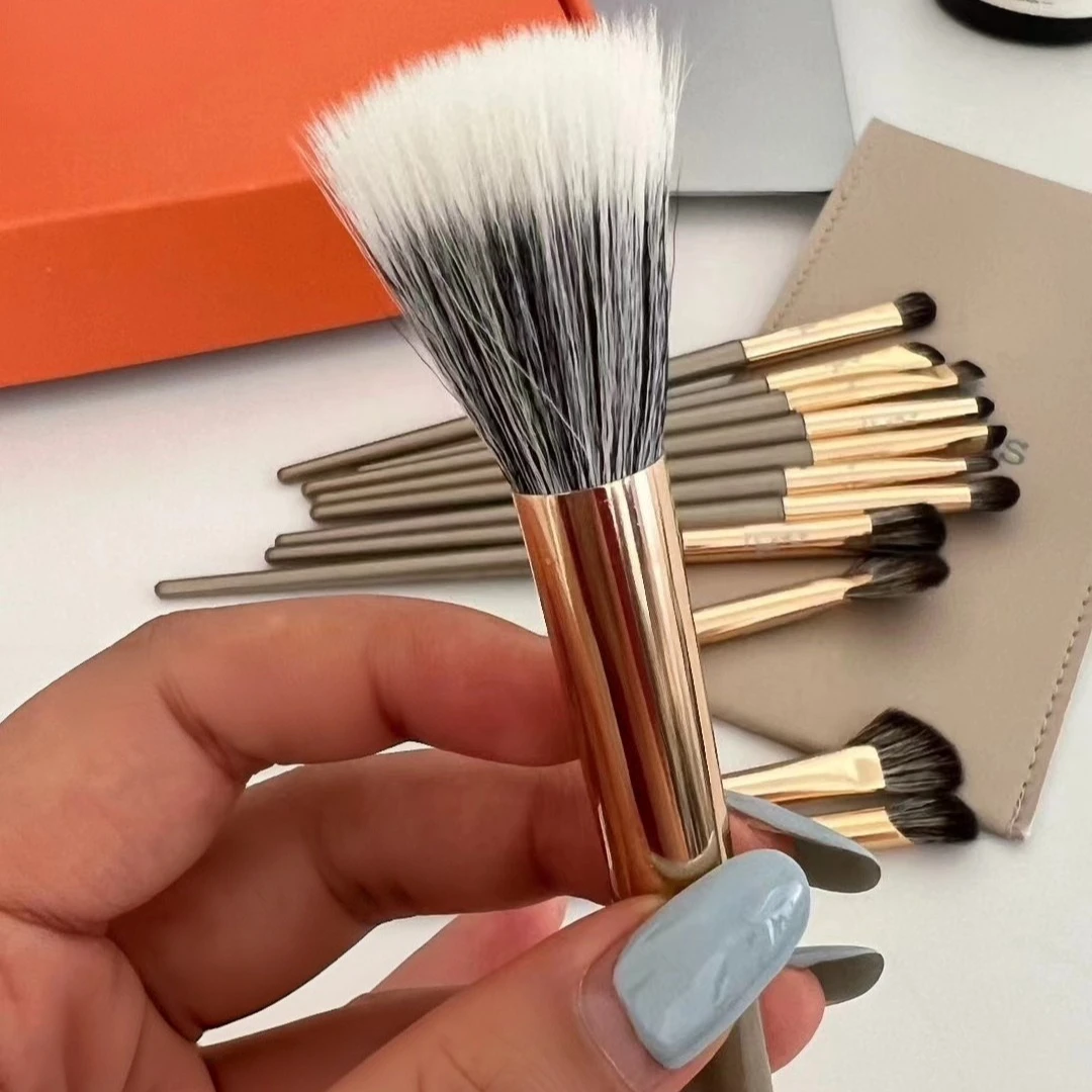 Brand Special Offer 13-Piece Professional Makeup Brush Set Portable Beauty Brushes for Face and Eye Makeup Includes Storage Bag