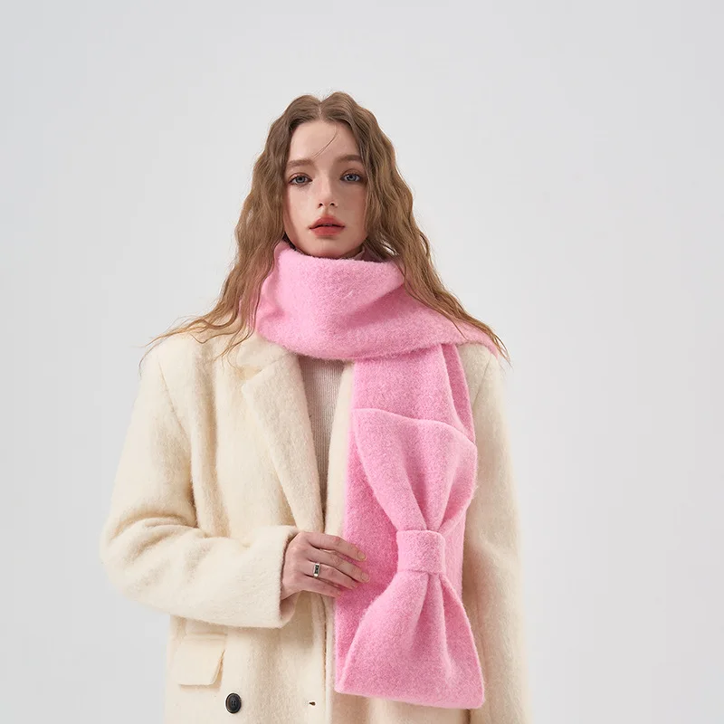 Écharpe en laine à nœud doux en peluche pour femme, créateur de niche, rose, hiver, chaleur, optique, nouveau, version coréenne, 2023