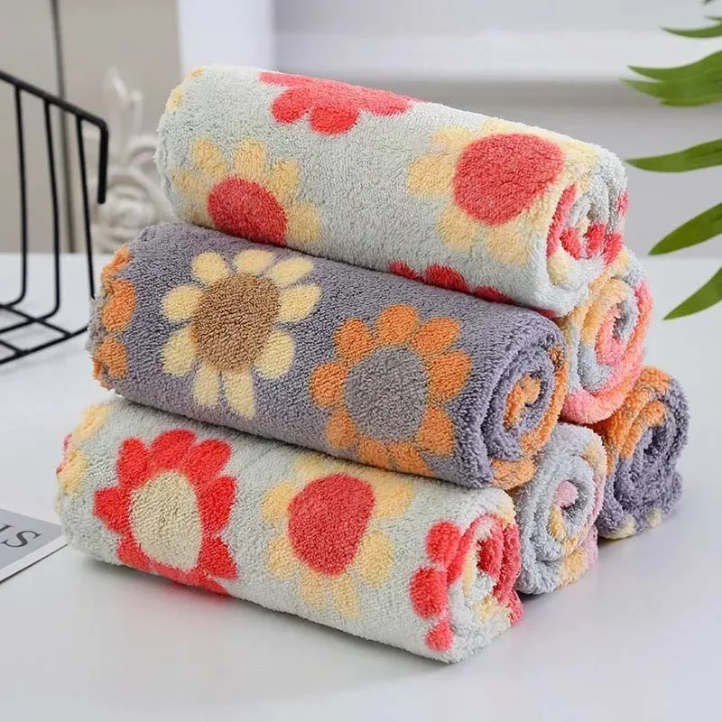 30x30cm Soft Absorbent Floral Print Coral Fleece Face Towel for Home Bath Beauty Cleaning Cloth
