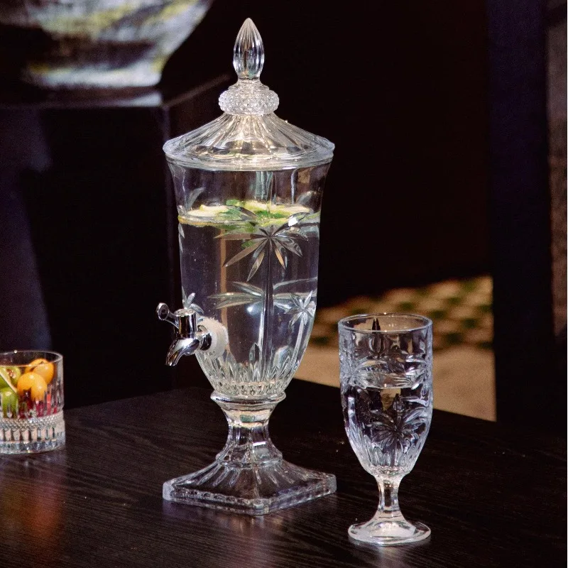 Popular Vintage 2L Transparent Strip Glass Juice Drink Can with Plastic Faucet Dispenser