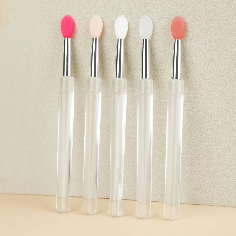 Cepillo de silicona suave para labios Aplicar el lápiz labial y agregar brillo a la sombra de ojos 5 colores disponibles