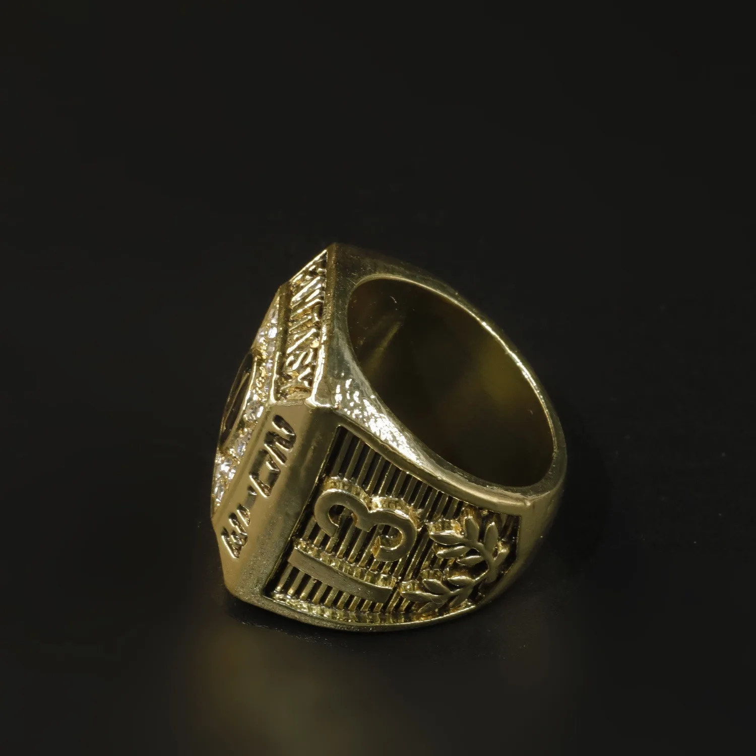 2011/2012/2013 خاتم بطولة كرة القدم الخيالي، هدية عصرية للمعجبين، هدية مجوهرات للرجال