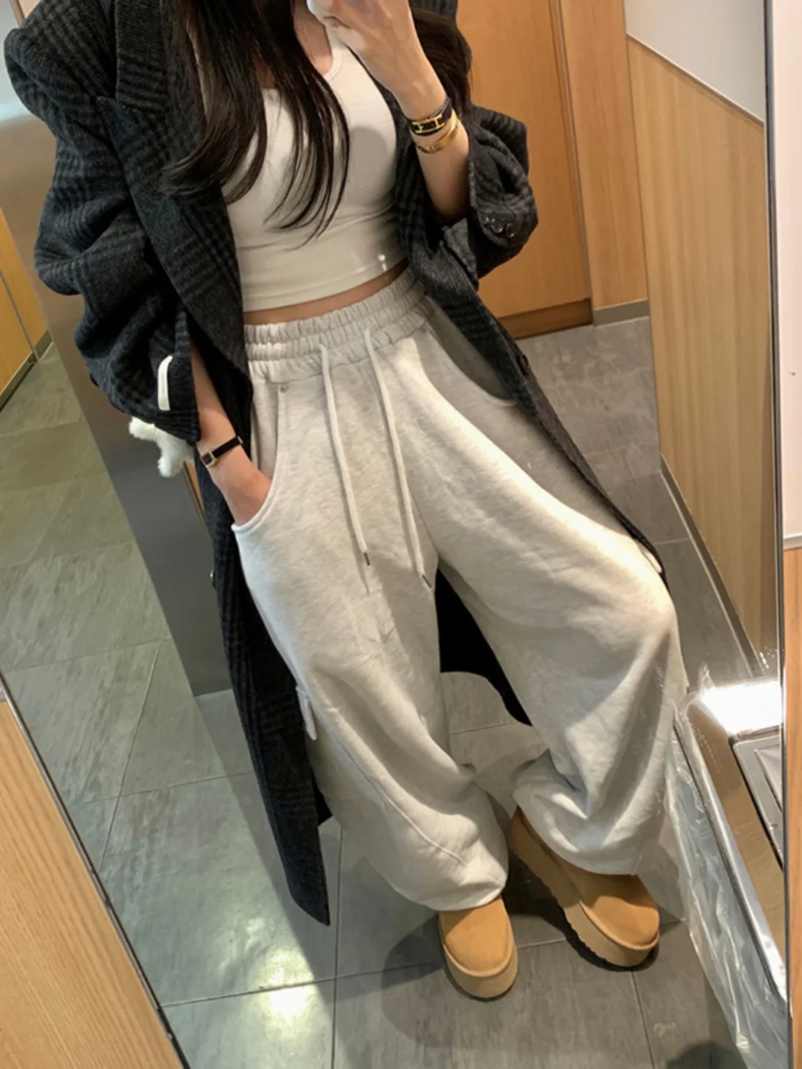 South korea Chic Winter French sle Retro High Waist Slimming Versatile Double Pocket Wide Leg Casual Overalls Trousers Women