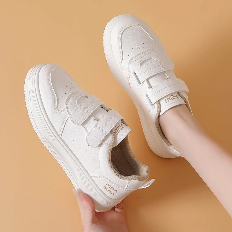 Zapatos de mujer, zapatos blancos pequeños antideslizantes de fondo plano, zapatillas informales de suela blanda para mujer, zapatos planos versátiles para estudiantes