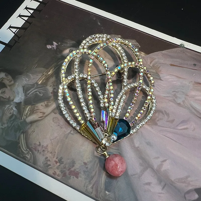 New crown handmade brooch crystal delicate clothing accessories suits advanced pin accessory