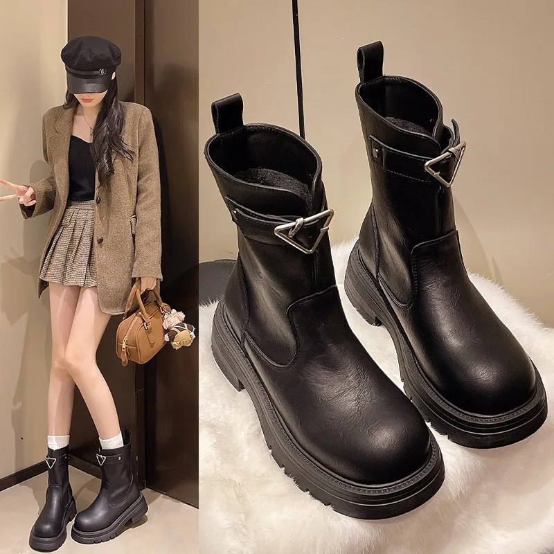 المرأة العصرية والأكثر مبيعا حذاء من الجلد الشتاء منصة كعب أحذية بوت قصيرة مصمم مشبك امرأة 2025 موضة التمهيد