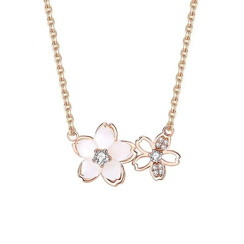 1 Pcs Zircon Flowers Pendant Clavicle Chain Necklace Women Summer Beach Casual Jewelry Accessories Gift New Simple Luxury