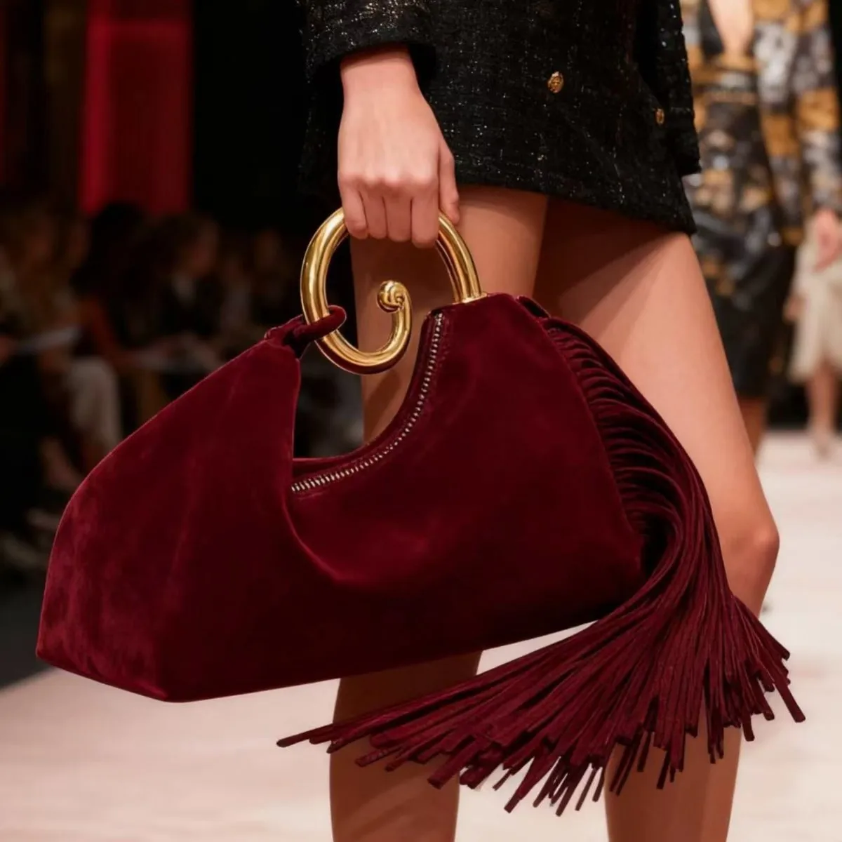 

2026 Luxury Fashion Designer Metal Handle Women's Tassel Handbags Brand High-end Party Faux Suede Tote Bag Elegant Evening Bag