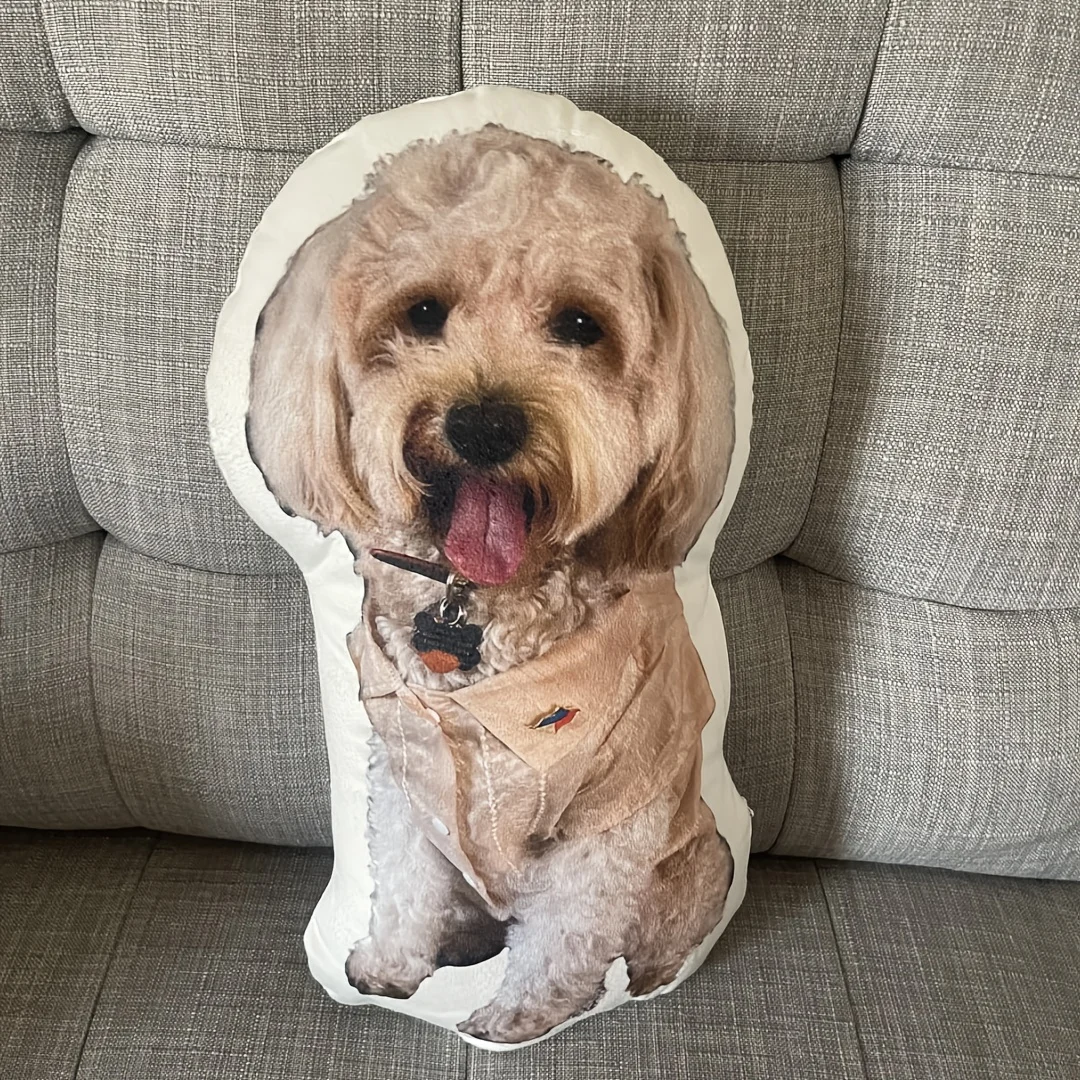 Customized pet photo pillow with personalized plush cushion, allowing you to add photos of yourself and your pet. Soft dog and c