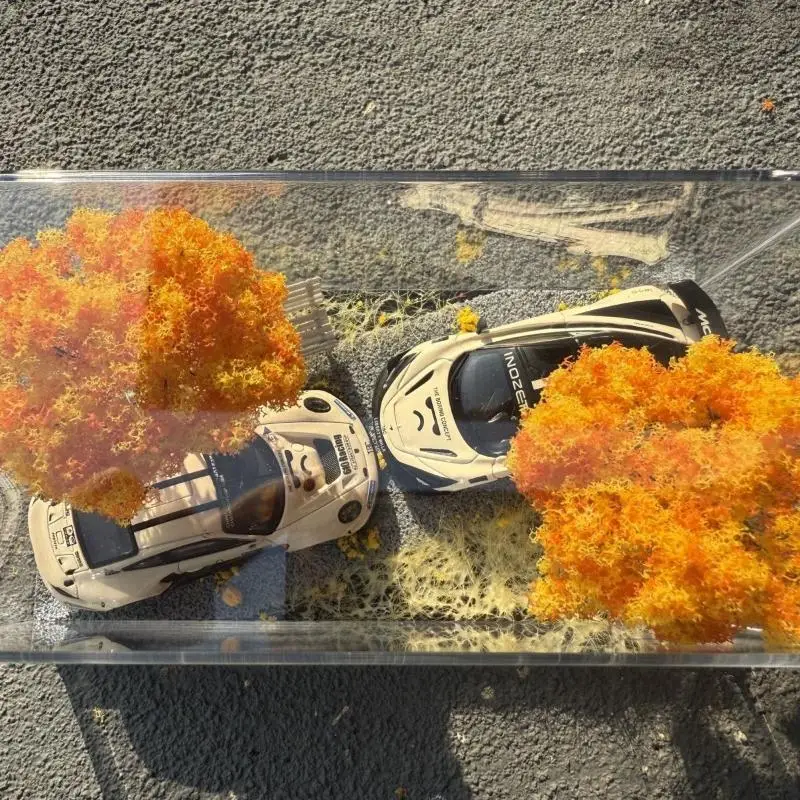 1:64 Car Model Collection Display Box Acrylic Autumn Diorama Mini Scene Desktop Ornament for Car Enthusiasts