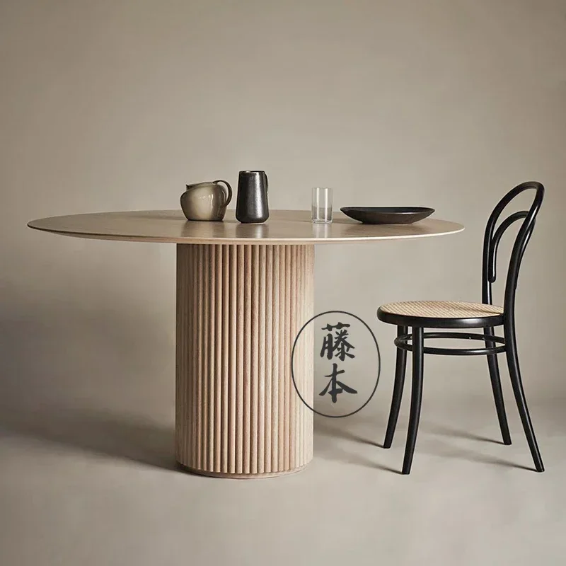 

Круглый обеденный стол из массива дерева Pewter для небольшой квартиры, в японском стиле, для ресторана, дома, конференций